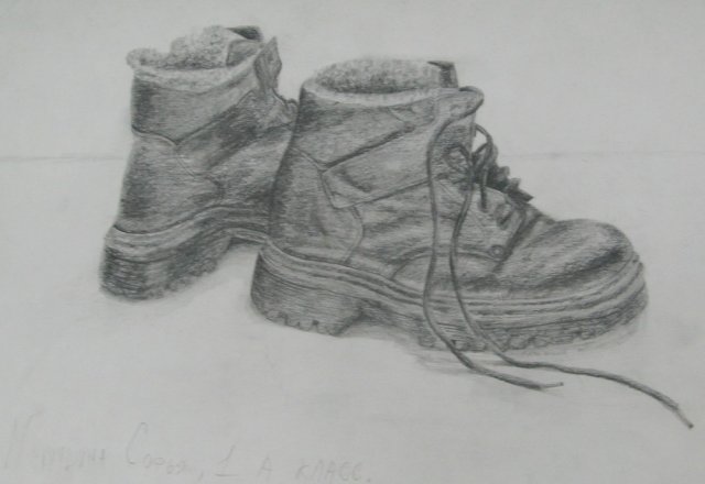Мокрушина Софья, 11 лет. Зарисовки ботинок (рисунок)